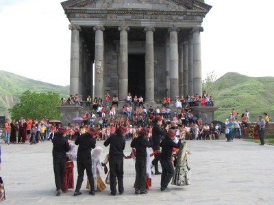 «Գառնի» արգելոց-թանգարանում մանուկների տոնը վերածվել էր իսկական տոնախմբության «Գառնի» արգելոց-թանգարանում մանուկների տոնը վերածվել էր իսկական տոնախմբության