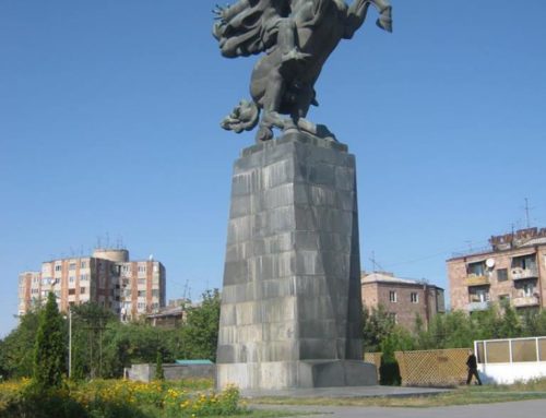 (Русский) ПАМЯТНИК ГАЮ (ГАЙК БЖИШКЯНЦ, 1887-1937)