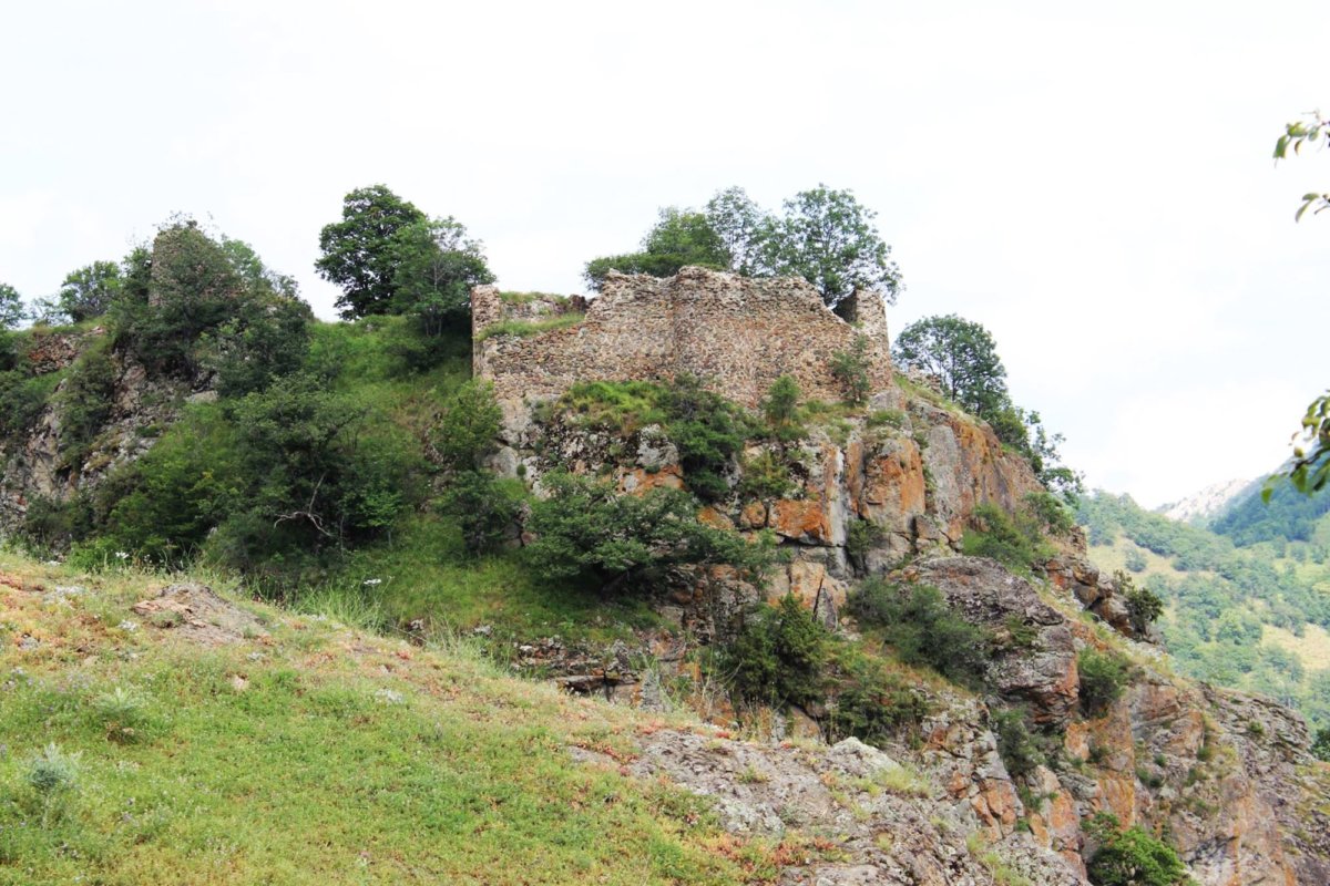 “Aghchka Berd” Fortress (Girl’s Fortress) (about XIII c.)